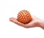 Masážní míček ježek 8 cm s regulací tvrdosti žlutý