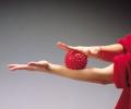 Ledragomma Activa míč na cvičení Activa Small 9/12cm červený/žlutý 1 ks